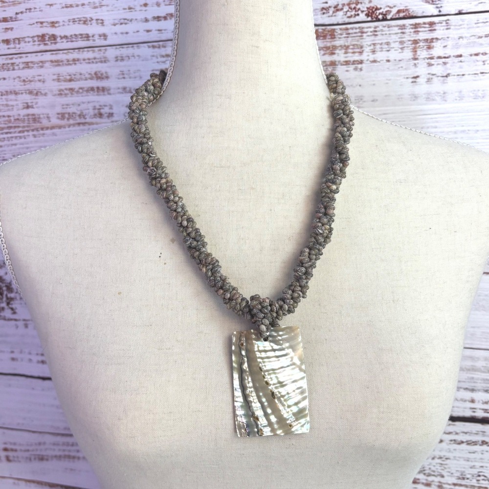 Vintage Shell Statement Shell Necklace‎ Grey Mother of Pearl Artisan MOP Pendant